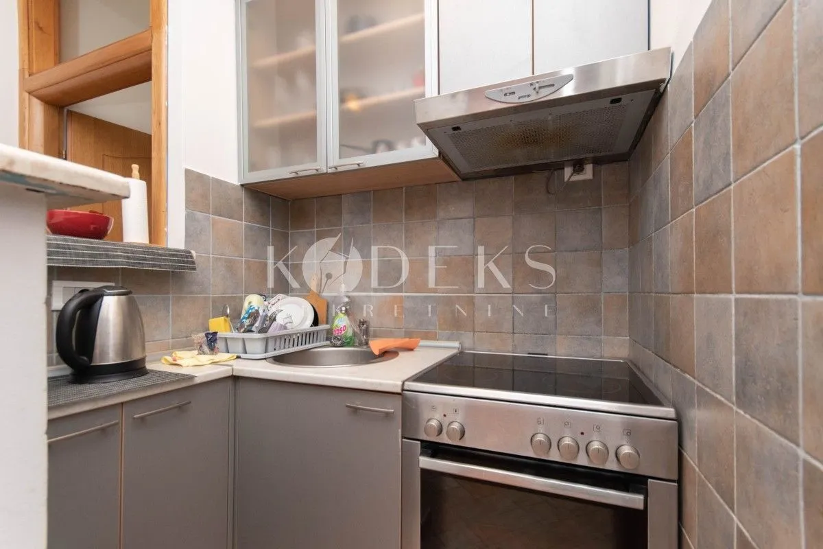 Izdavanje, dvosoban stan, 53m², Centar, Podgorica
