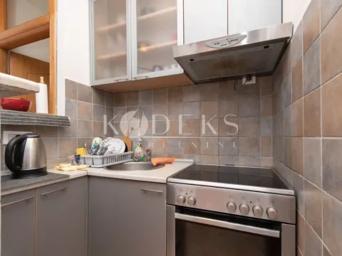 Izdavanje, dvosoban stan, 53m², Centar, Podgorica - image 8