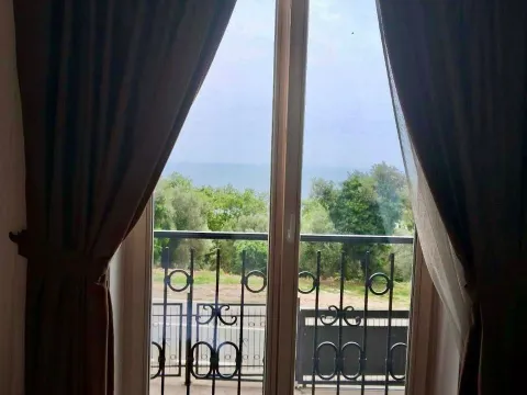 Rent, one bedroom apartment, 52m², Reževići, Budva - image 12