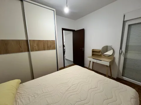 Rent, two bedroom apartment, 64m², Krivi Most, Podgorica - image 9