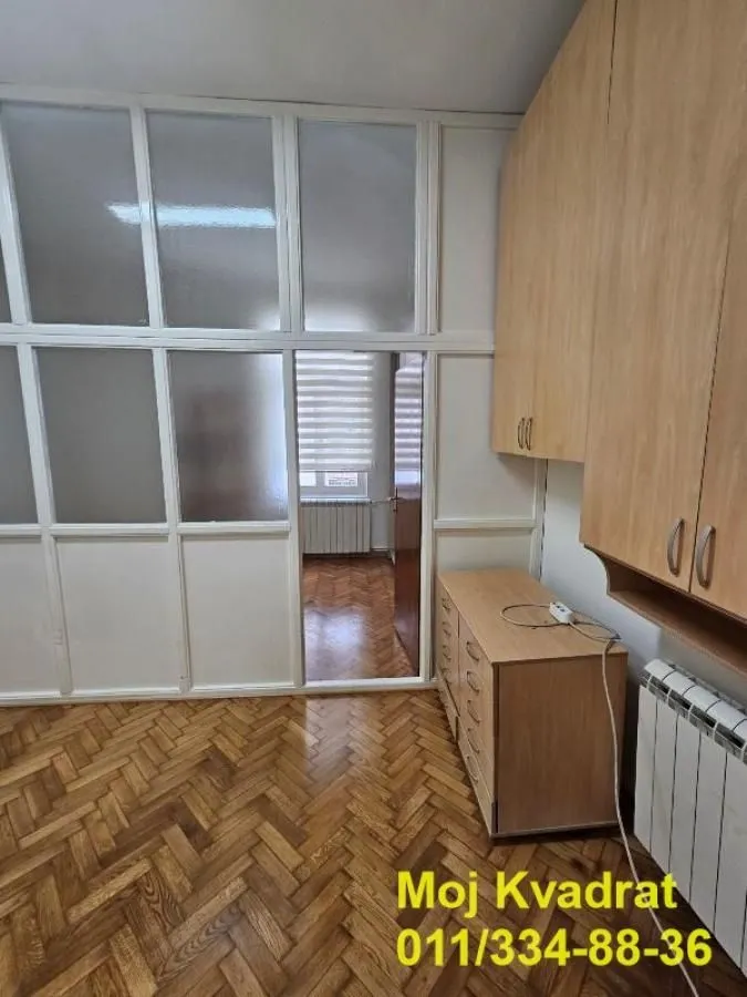 Rent, three bedroom apartment, 82m², Vračar Sve Podlokacije, Beograd