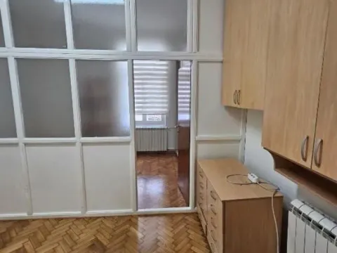 Rent, three bedroom apartment, 82m², Vračar Sve Podlokacije, Beograd - image 7