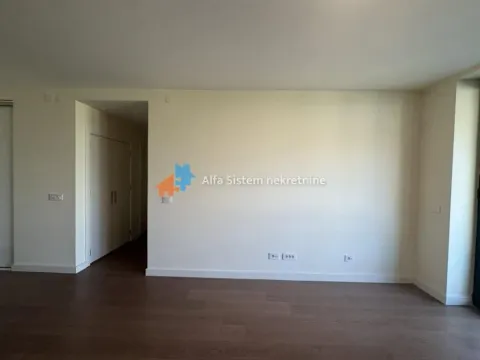 Rent, three bedroom apartment, 78m², Savski Venac, Beograd - image 10