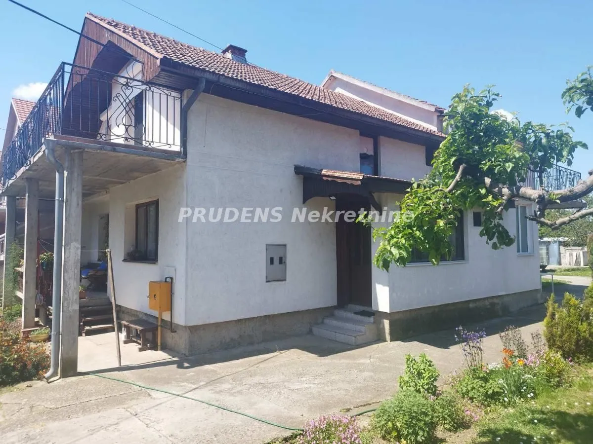 Sale, house, 240m², Surčin, Beograd