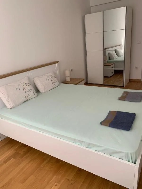 Prodaja, jednosoban stan, 46m², Lazi, Budva