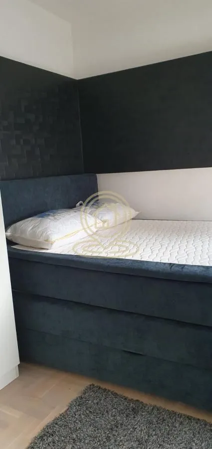 Rent, two bedroom apartment, 43m², Crveni Krst, Beograd