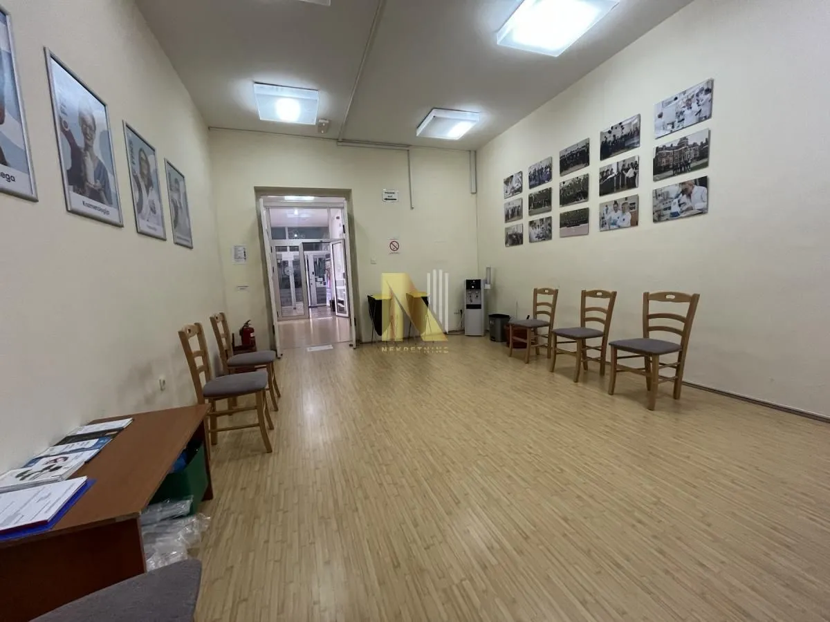 Rent, office space, 1000m², Centar, Novi Sad