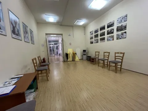 Izdavanje, poslovni prostor, 1000m², Centar, Novi Sad - image 6