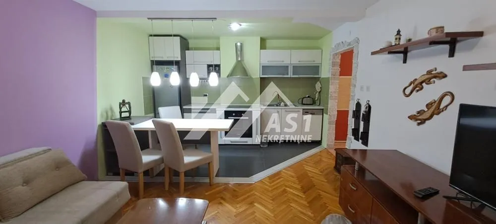 Izdavanje, jednosoban stan, 37m², Liman 1, Novi Sad Sve Podlokacije