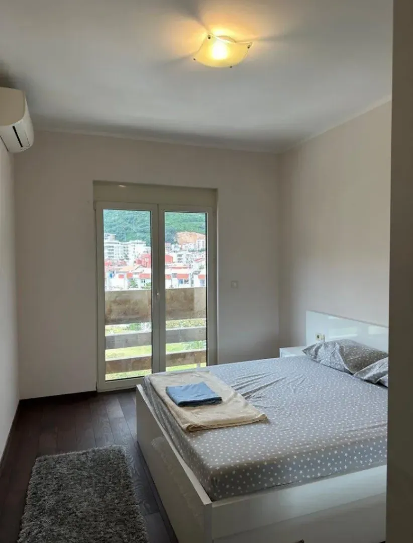 Rent, apartment, 54m², Centar, Budva