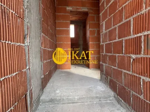 Prodaja, trosoban stan, 69m², Centar, Stara Pazova - image 5