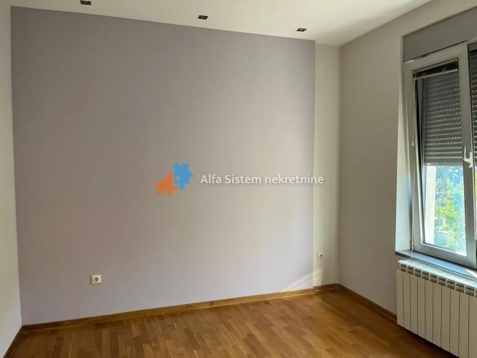 Rent, house, 220m², Senjak, Beograd