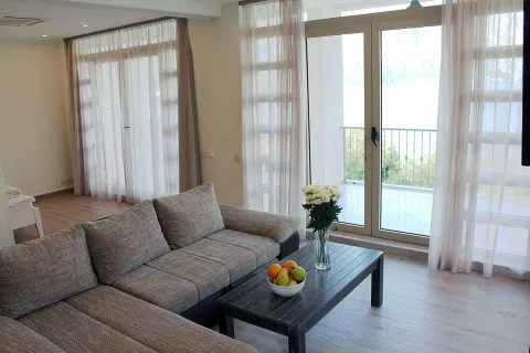 Prodaja, trosoban stan, 107m², Prčanj, Kotor - image 4