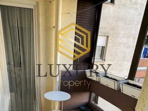 Prodaja, trosoban stan, 87m², Blok 6, Podgorica - image 11