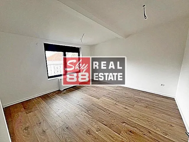 Prodaja, kuća, 233m², Banovo Brdo, Beograd