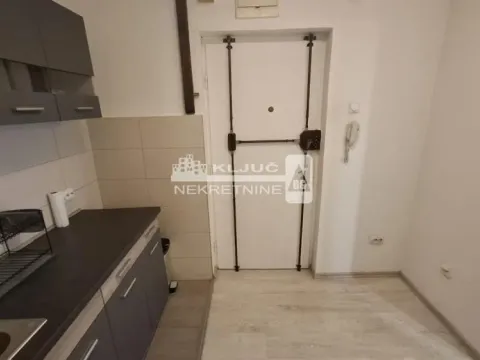 Izdavanje, jednosoban stan, 30m², Vračar Centar, Vračar Sve Podlokacije - image 11