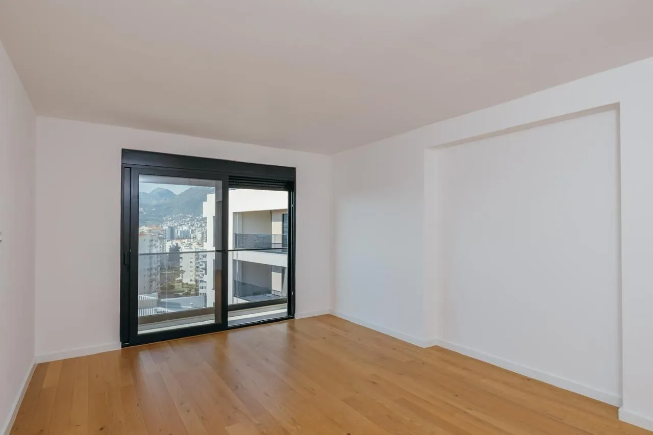 Sale, three bedroom apartment, 128m², Centar, Bar