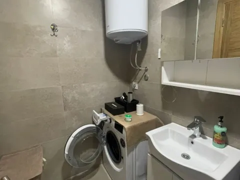 Sale, one bedroom apartment, 43m², Bečići, Budva - image 9