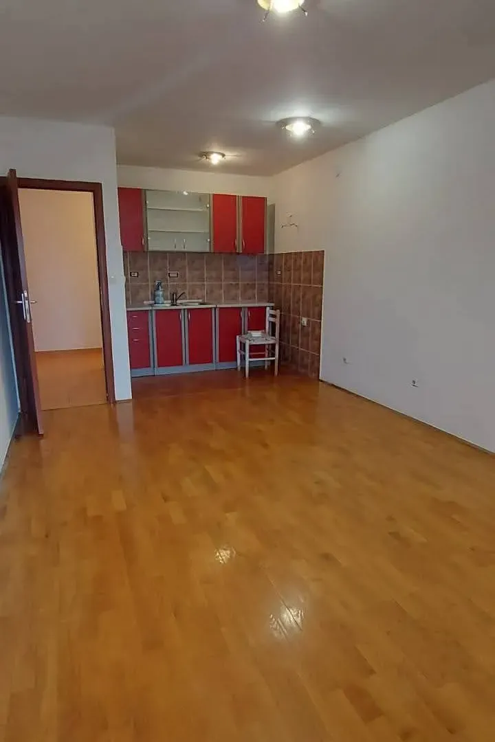 Prodaja, jednosoban stan, 45m², Stari Aerodrom, Podgorica