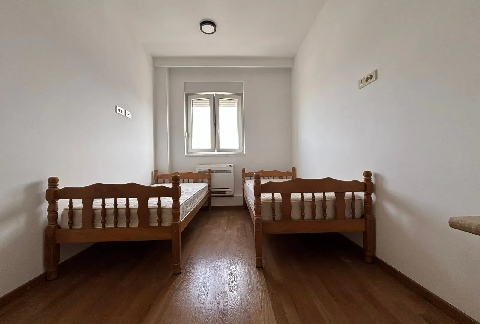 Izdavanje, dvosoban stan, 69m², Zabjelo, Podgorica