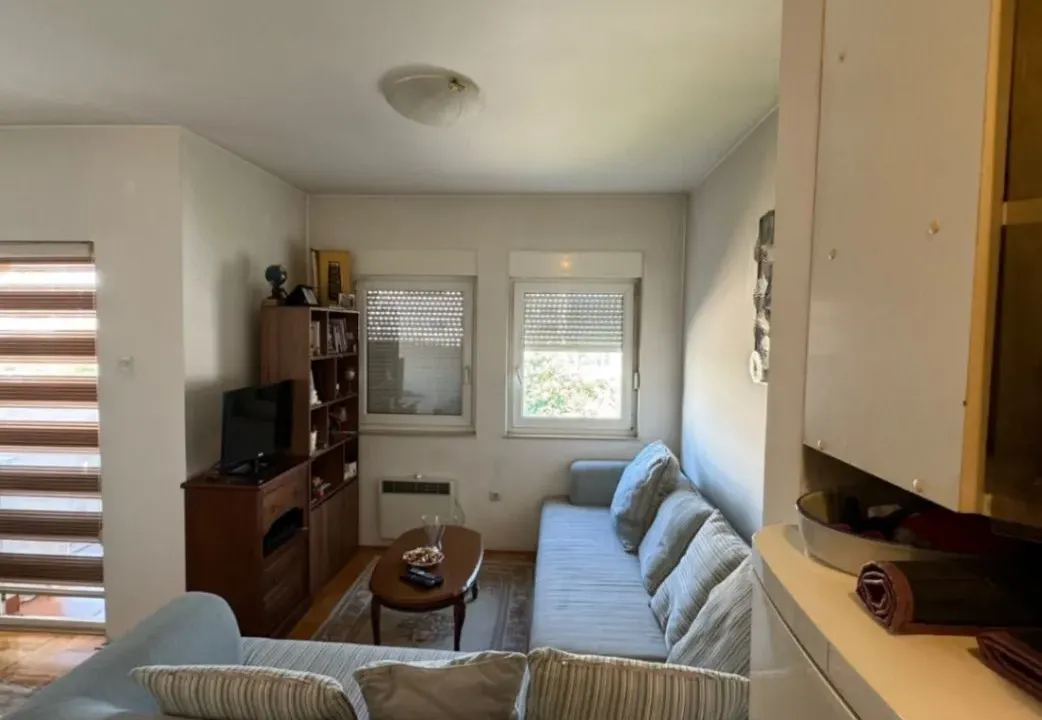 Izdavanje, stan, 30m², Preko Morače, Podgorica