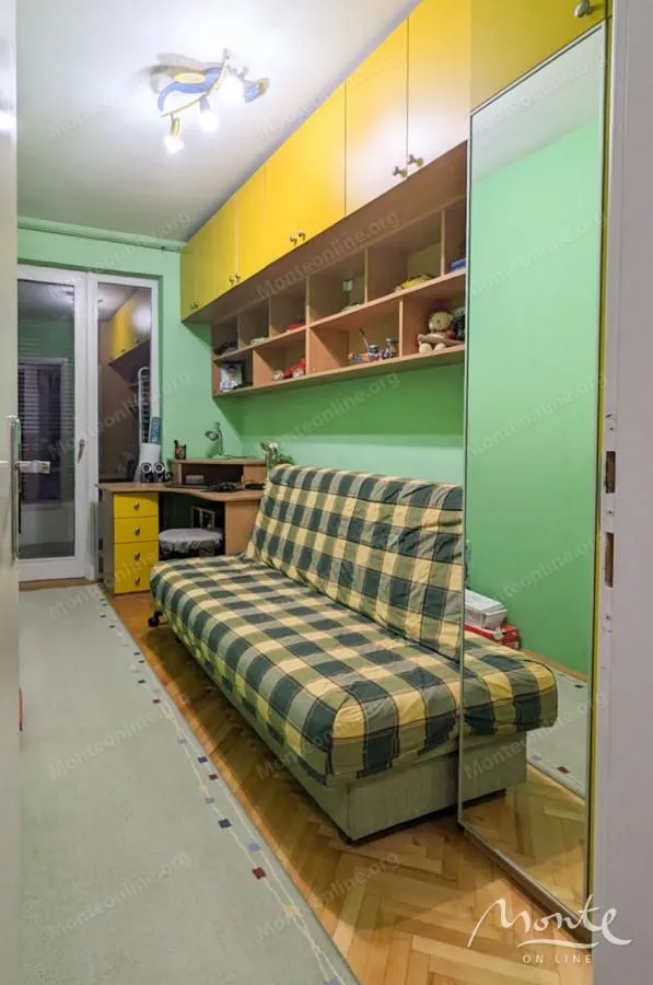 Prodaja, četvorosoban stan, 92m², Lepa Kata, Podgorica