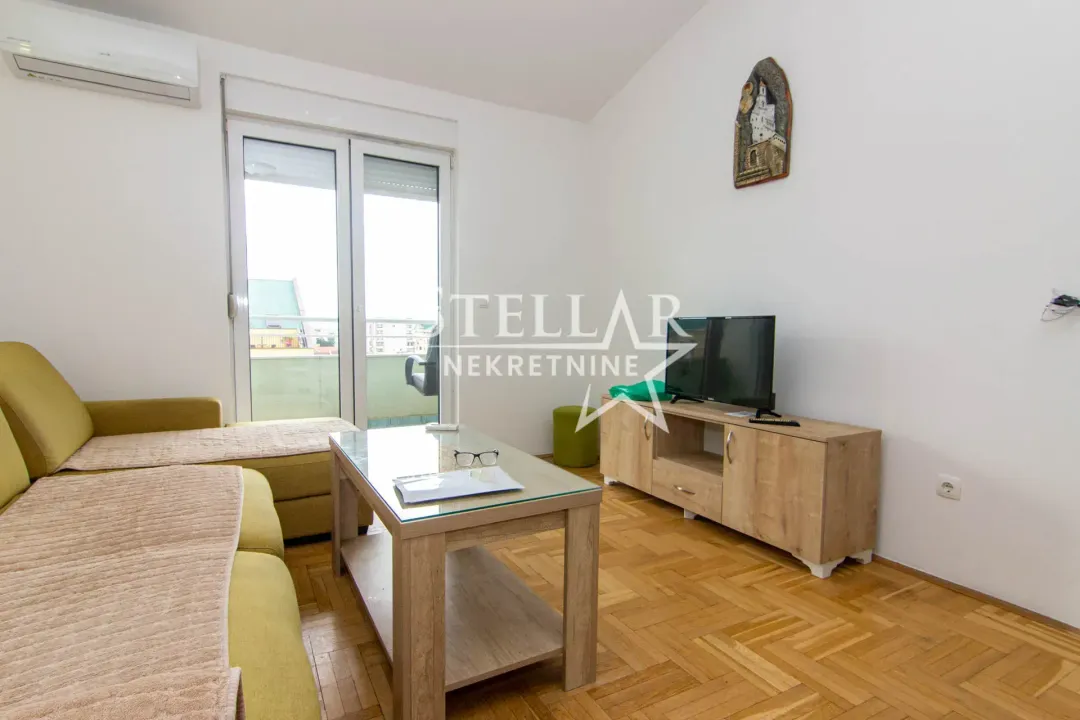 Izdavanje, jednosoban stan, 46m², Stari Aerodrom, Podgorica