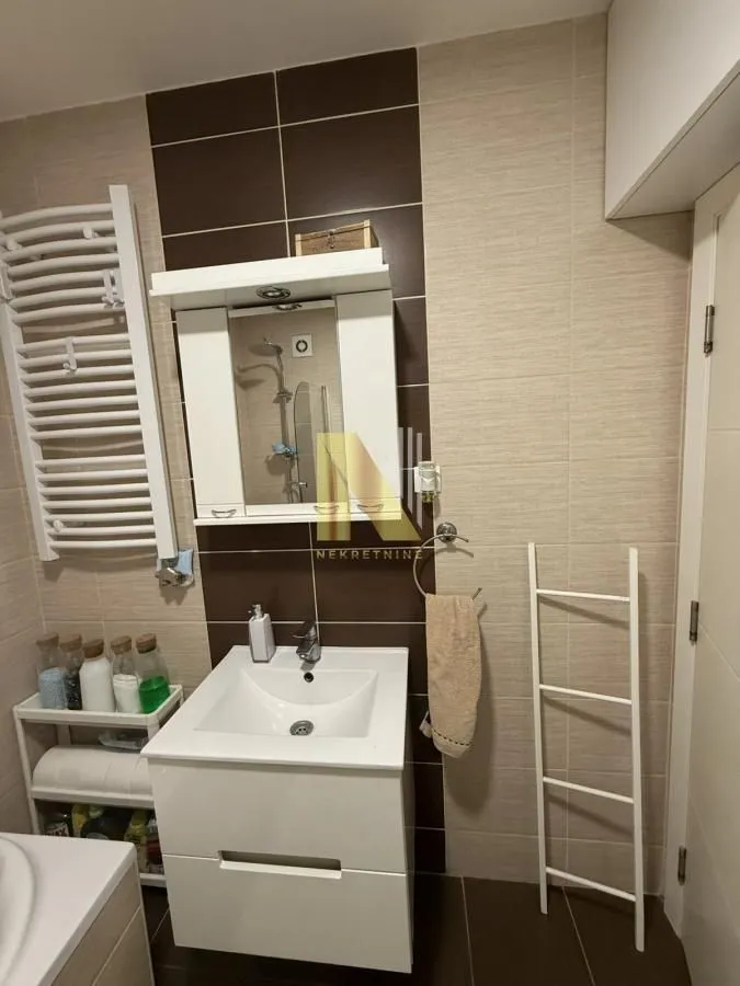 Prodaja, trosoban stan, 61m², Adice, Novi Sad Sve Podlokacije