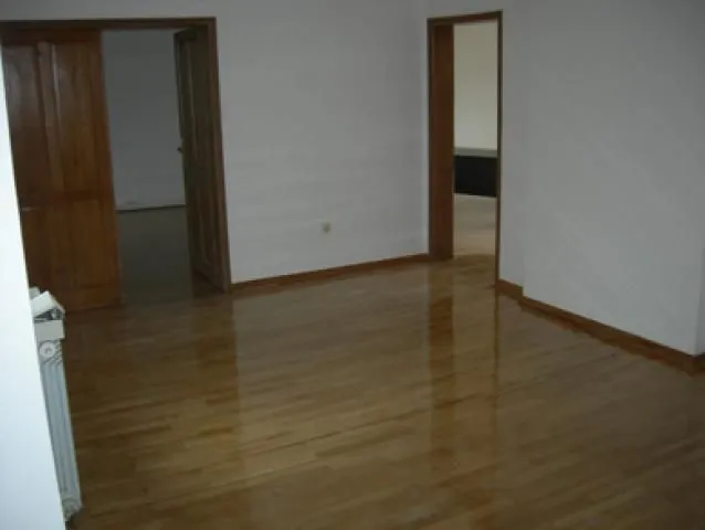 Izdavanje, poslovni prostor, 1742m², Stari Grad, Beograd