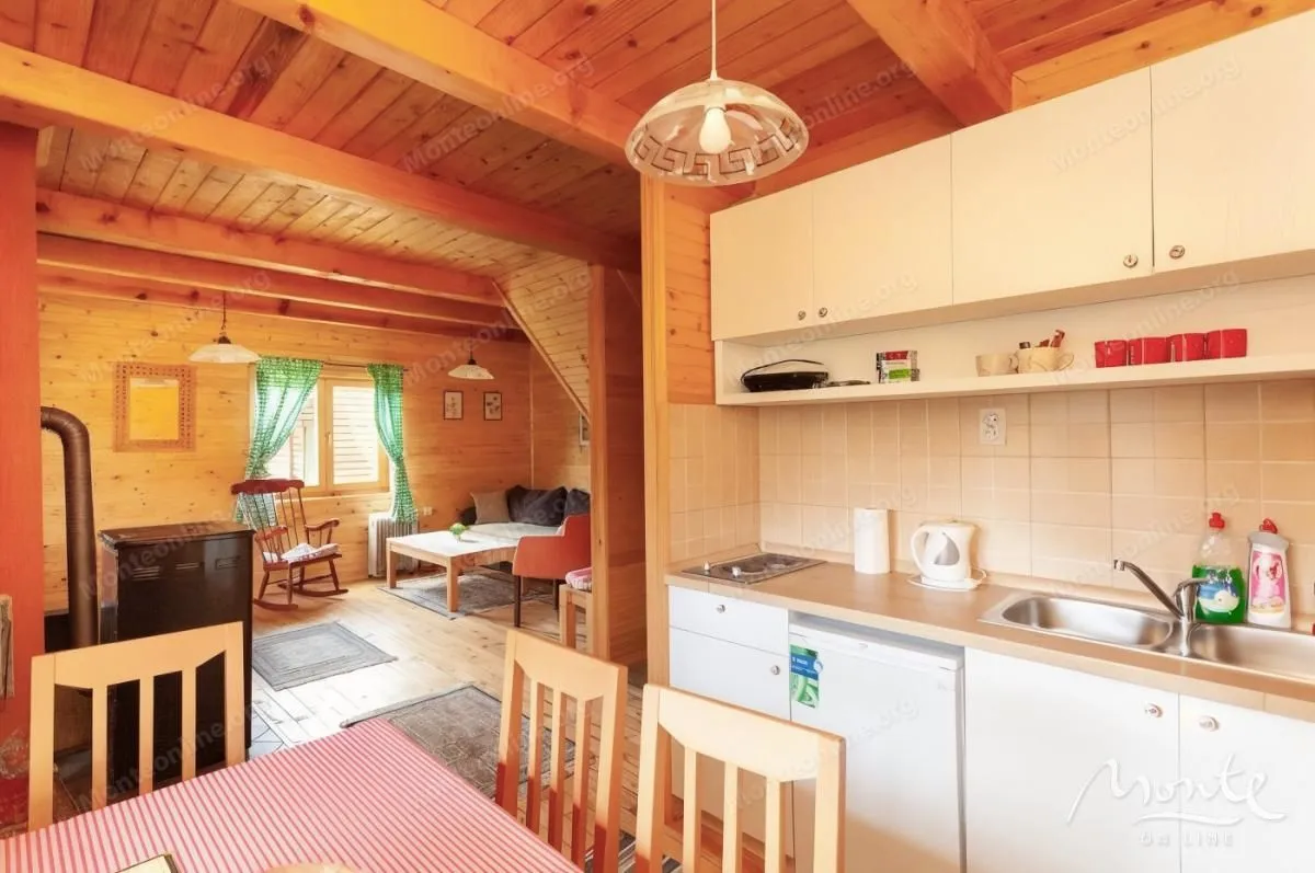 Sale, office space, 480m², Borje, Žabljak
