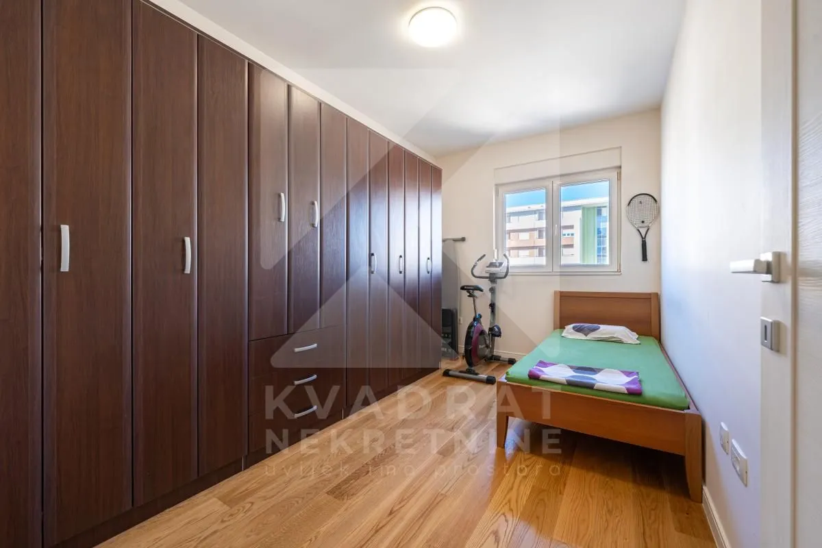 Prodaja, dvosoban stan, 68m², Central Point, Podgorica