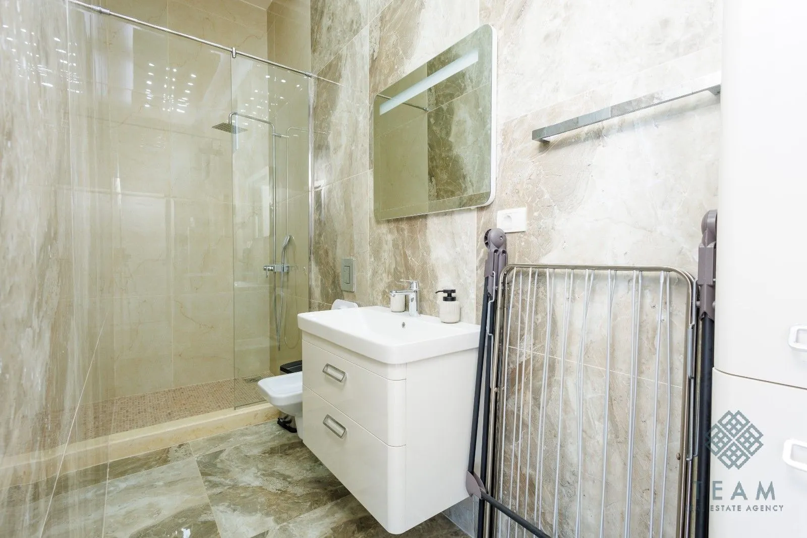 Sale, three bedroom apartment, 476m², Pinješ, Ulcinj