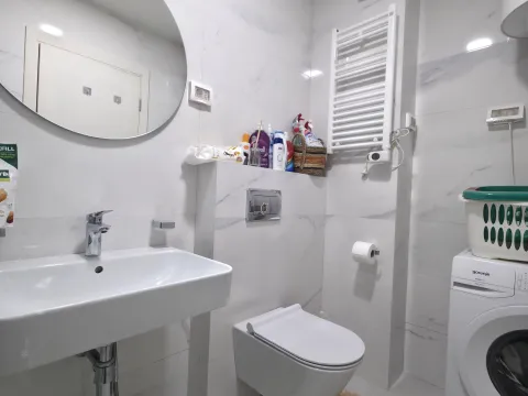 Izdavanje, jednosoban stan, 49m², Central Point, Podgorica - image 6