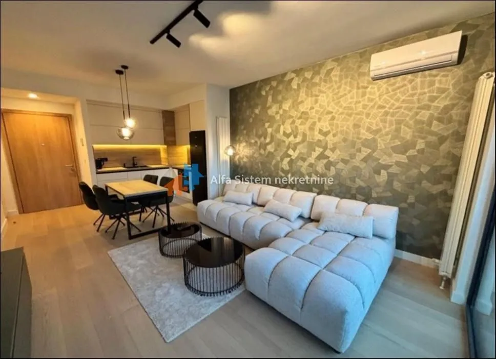 Izdavanje, dvosoban stan, 52m², Savski Venac, Beograd