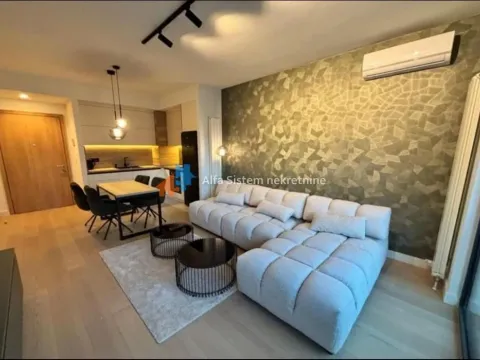 Izdavanje, dvosoban stan, 52m², Savski Venac, Beograd