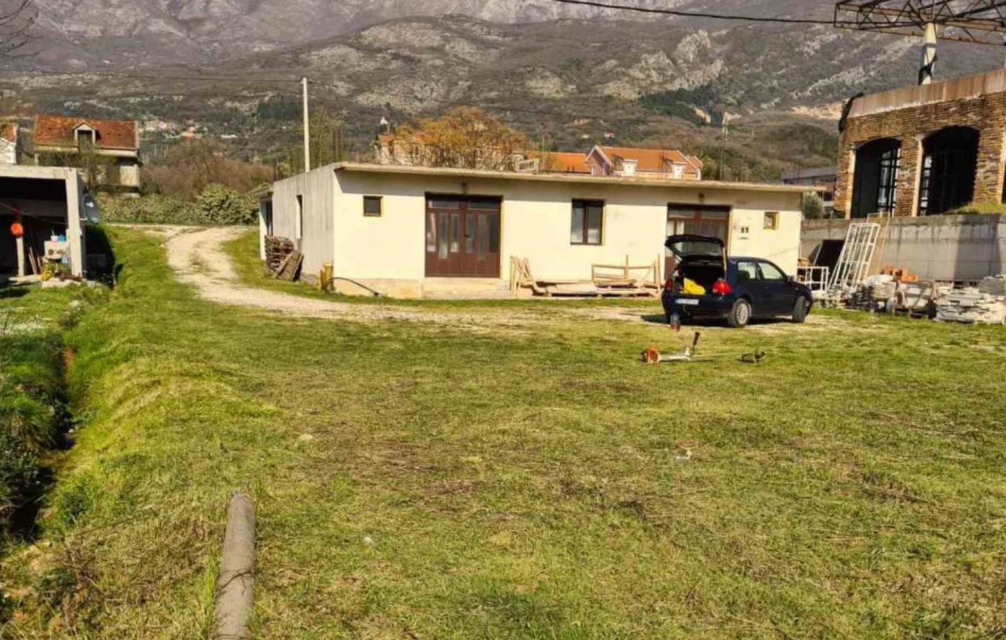Rent, office space, 150m², Radanovići, Kotor