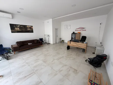 Rent, office space, 42m², Pobrežje, Podgorica - image 2