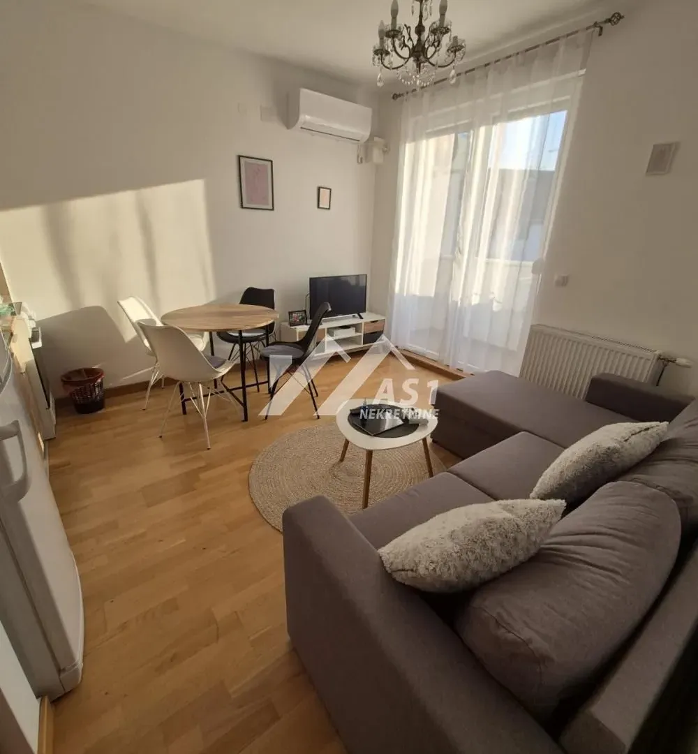 Izdavanje, dvosoban stan, 40m², Podbara, Novi Sad Sve Podlokacije