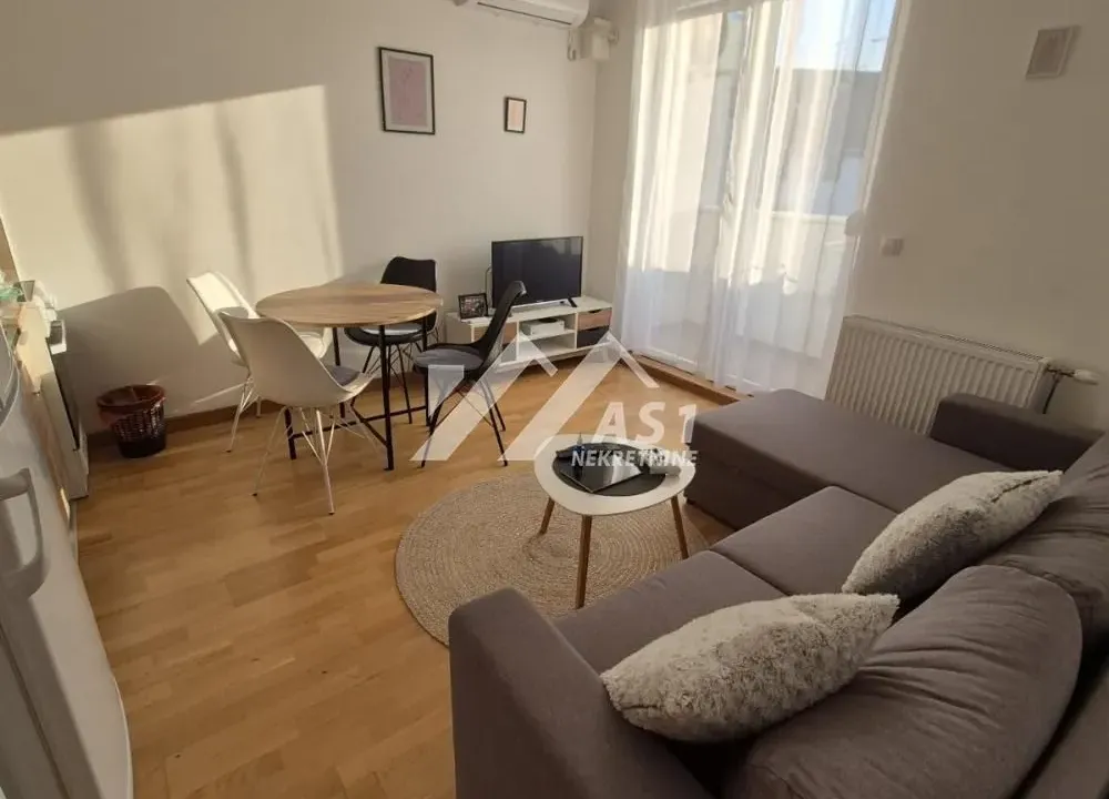 Izdavanje, dvosoban stan, 40m², Podbara, Novi Sad Sve Podlokacije