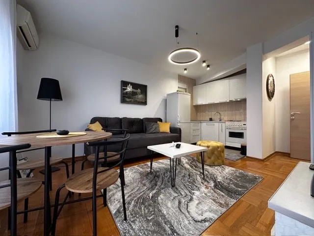Prodaja, jednosoban stan, 37m², Drač, Podgorica