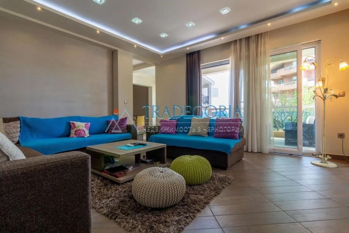 Prodaja, kuća, 267m², Tivat, Crna Gora