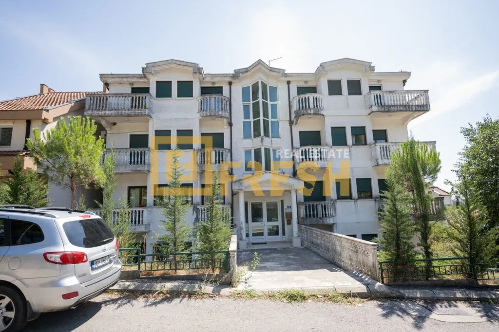 Izdavanje, trosoban stan, 140m², Gorica C, Podgorica