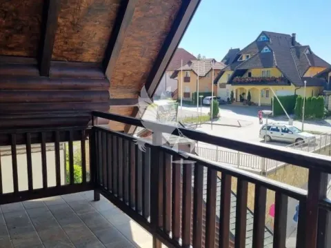 Prodaja, četvorosoban stan, 90m², Centar, Zlatibor - image 2