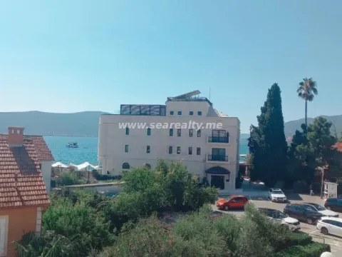 Izdavanje, jednosoban stan, 58m², Centar, Tivat
