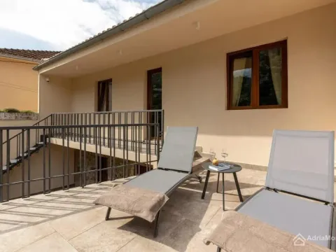 Prodaja, kuća, 110m², Škaljari, Kotor - image 11