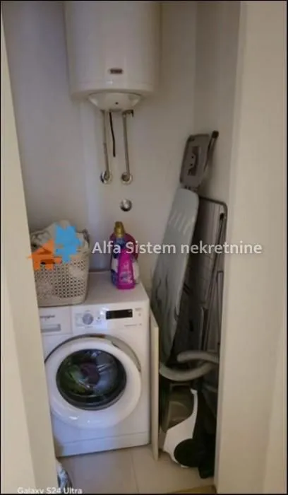 Izdavanje, dvosoban stan, 56m², Savski Venac, Beograd