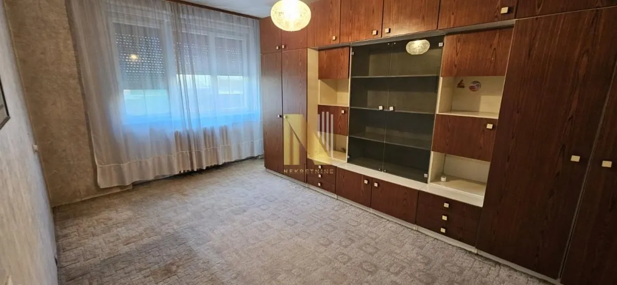 Prodaja, trosoban stan, 78m², Sajmište, Novi Sad