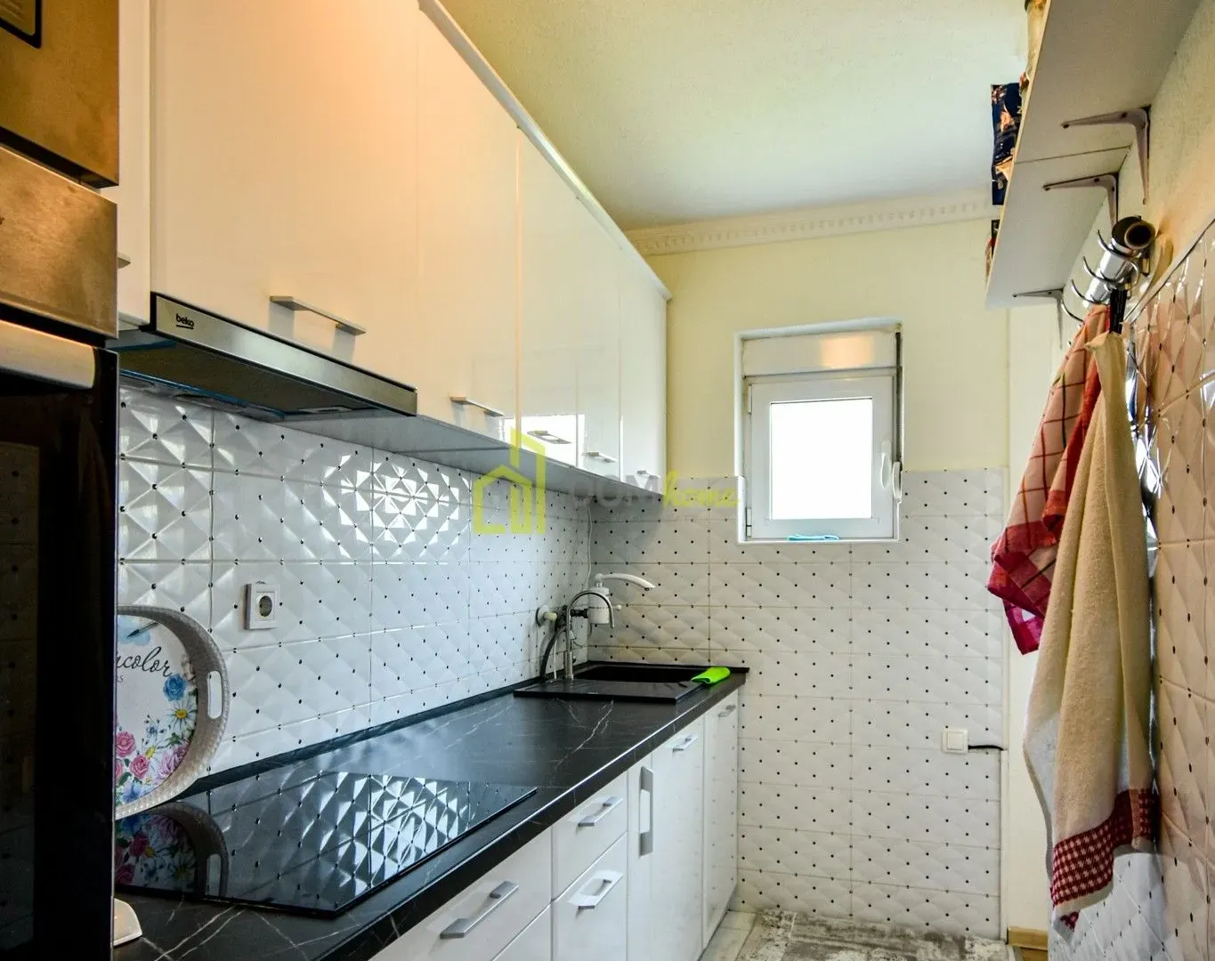 Sale, house, 303m², Konik, Podgorica