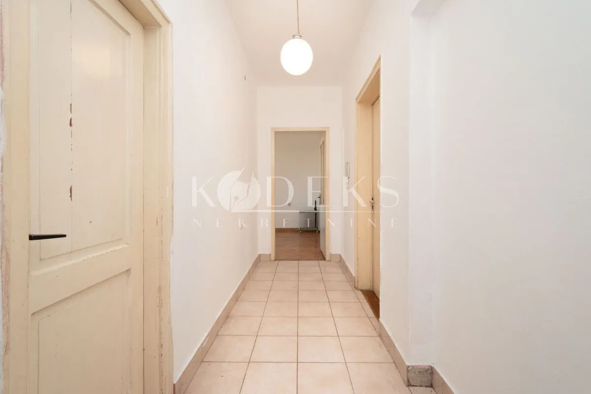 Prodaja, dvosoban stan, 76m², Centar, Podgorica