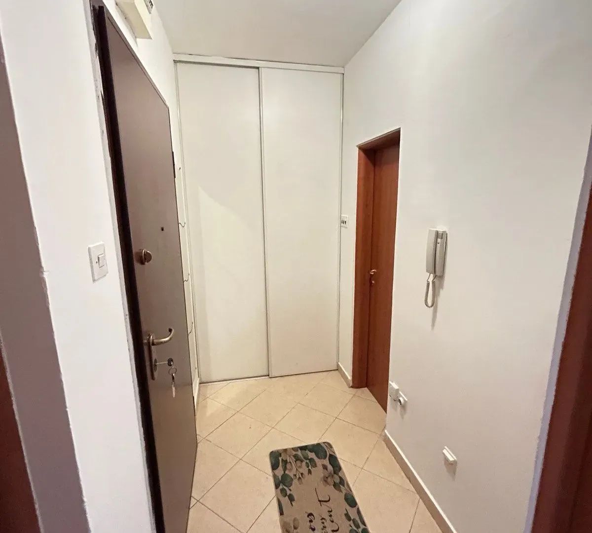 Izdavanje, dvosoban stan, 60m², Preko Morače, Podgorica